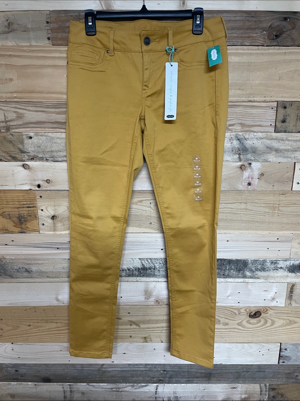 Maurices size Medium Regular Mustard Yellow Colored Stretchy Skinny Pants